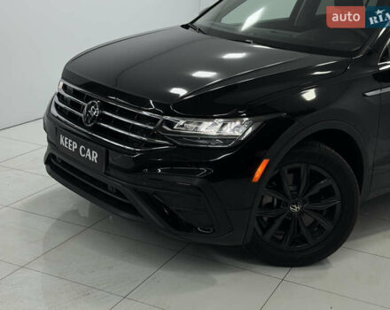 Черный Фольксваген Тигуан, объемом двигателя 2 л и пробегом 13 тыс. км за 27800 $, фото 1 на Automoto.ua