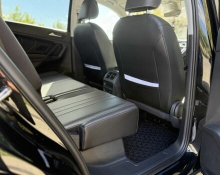 Черный Фольксваген Тигуан, объемом двигателя 2 л и пробегом 12 тыс. км за 25500 $, фото 10 на Automoto.ua