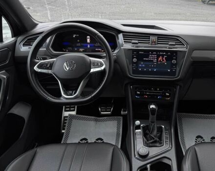 Чорний Фольксваген Тігуан, об'ємом двигуна 2 л та пробігом 30 тис. км за 19200 $, фото 11 на Automoto.ua