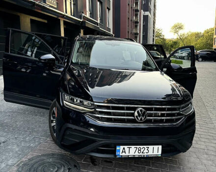 Черный Фольксваген Тигуан, объемом двигателя 1.98 л и пробегом 50 тыс. км за 23700 $, фото 4 на Automoto.ua