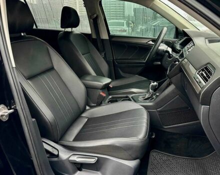 Черный Фольксваген Тигуан, объемом двигателя 2 л и пробегом 71 тыс. км за 27900 $, фото 17 на Automoto.ua