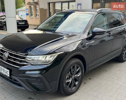 Черный Фольксваген Тигуан, объемом двигателя 1.98 л и пробегом 19 тыс. км за 27499 $, фото 3 на Automoto.ua