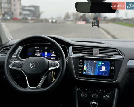 Черный Фольксваген Тигуан, объемом двигателя 2 л и пробегом 12 тыс. км за 25500 $, фото 12 на Automoto.ua