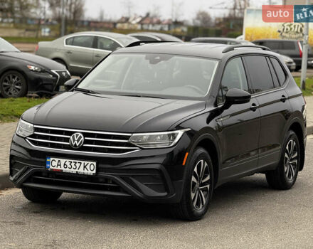 Черный Фольксваген Тигуан, объемом двигателя 2 л и пробегом 12 тыс. км за 25500 $, фото 3 на Automoto.ua