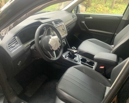 Чорний Фольксваген Тігуан, об'ємом двигуна 0 л та пробігом 13 тис. км за 12900 $, фото 3 на Automoto.ua