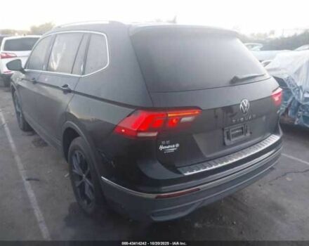 Чорний Фольксваген Тігуан, об'ємом двигуна 2 л та пробігом 16 тис. км за 8000 $, фото 2 на Automoto.ua