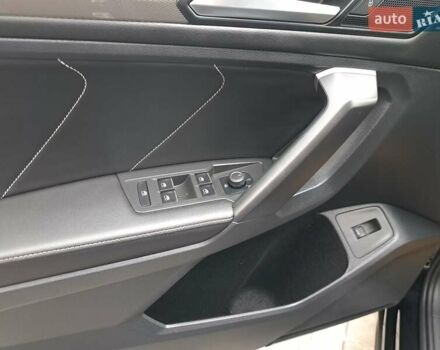 Чорний Фольксваген Тігуан, об'ємом двигуна 1.98 л та пробігом 4 тис. км за 28900 $, фото 20 на Automoto.ua