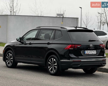Черный Фольксваген Тигуан, объемом двигателя 2 л и пробегом 12 тыс. км за 25500 $, фото 7 на Automoto.ua