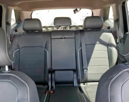 Черный Фольксваген Тигуан, объемом двигателя 2 л и пробегом 15 тыс. км за 9900 $, фото 10 на Automoto.ua