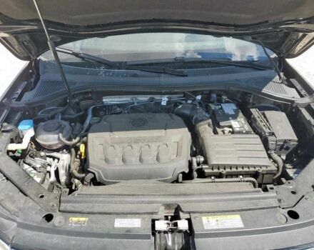 Черный Фольксваген Тигуан, объемом двигателя 2 л и пробегом 15 тыс. км за 9900 $, фото 6 на Automoto.ua