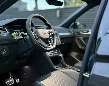 Чорний Фольксваген Тігуан, об'ємом двигуна 2 л та пробігом 17 тис. км за 31500 $, фото 3 на Automoto.ua