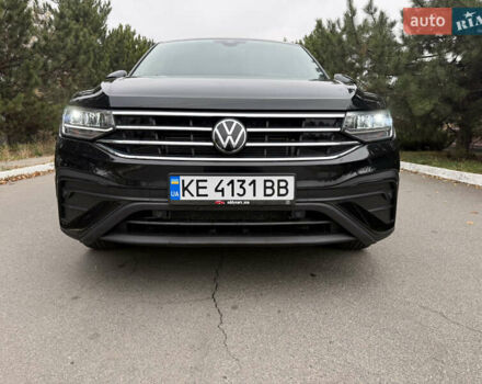 Чорний Фольксваген Тігуан, об'ємом двигуна 1.98 л та пробігом 6 тис. км за 29500 $, фото 2 на Automoto.ua