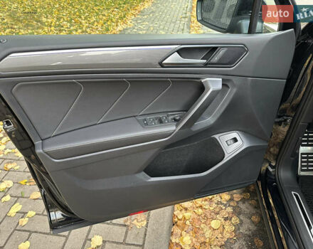 Черный Фольксваген Тигуан, объемом двигателя 1.98 л и пробегом 17 тыс. км за 29500 $, фото 8 на Automoto.ua