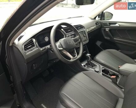 Чорний Фольксваген Тігуан, об'ємом двигуна 1.98 л та пробігом 4 тис. км за 28900 $, фото 16 на Automoto.ua