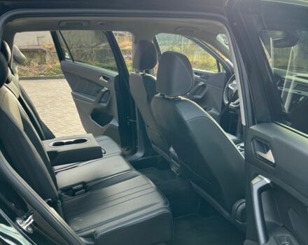 Черный Фольксваген Тигуан, объемом двигателя 2 л и пробегом 32 тыс. км за 27000 $, фото 6 на Automoto.ua