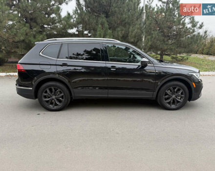 Чорний Фольксваген Тігуан, об'ємом двигуна 1.98 л та пробігом 6 тис. км за 29500 $, фото 5 на Automoto.ua