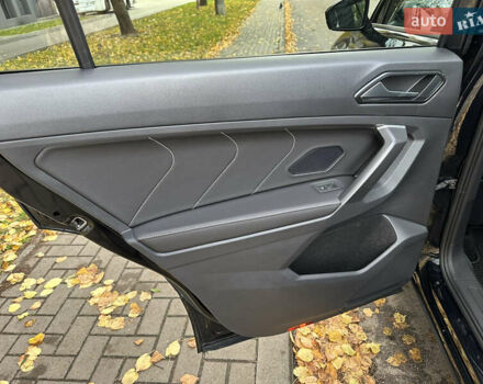 Черный Фольксваген Тигуан, объемом двигателя 1.98 л и пробегом 17 тыс. км за 29500 $, фото 10 на Automoto.ua