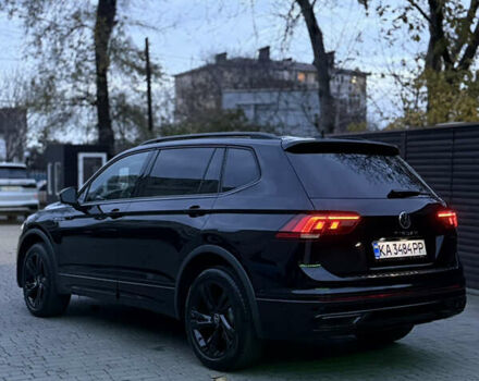 Чорний Фольксваген Тігуан, об'ємом двигуна 2 л та пробігом 17 тис. км за 31500 $, фото 4 на Automoto.ua