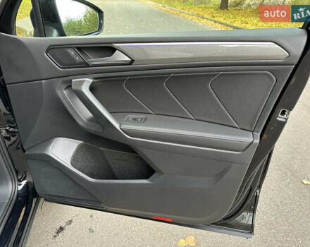 Черный Фольксваген Тигуан, объемом двигателя 1.98 л и пробегом 17 тыс. км за 29500 $, фото 16 на Automoto.ua