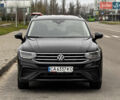 Черный Фольксваген Тигуан, объемом двигателя 2 л и пробегом 12 тыс. км за 25500 $, фото 2 на Automoto.ua