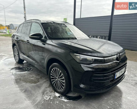 Черный Фольксваген Тигуан, объемом двигателя 1.97 л и пробегом 2 тыс. км за 33500 $, фото 2 на Automoto.ua