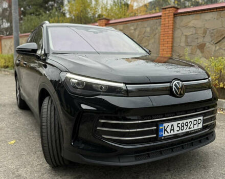 Чорний Фольксваген Тігуан, об'ємом двигуна 2 л та пробігом 1 тис. км за 48700 $, фото 1 на Automoto.ua
