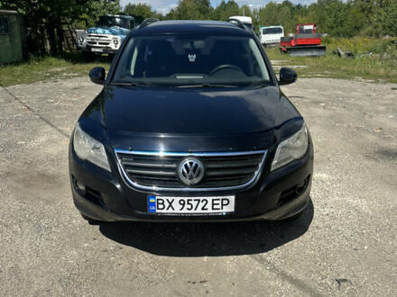 Черный Фольксваген Тигуан, объемом двигателя 1.39 л и пробегом 236 тыс. км за 8800 $, фото 1 на Automoto.ua