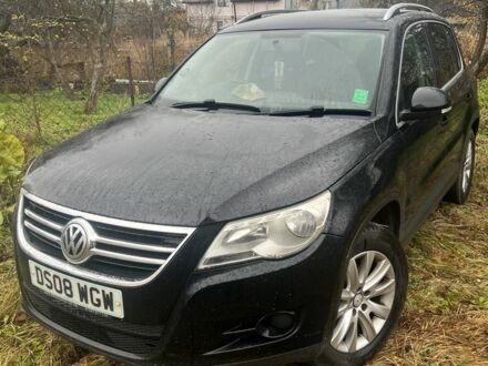 Черный Фольксваген Тигуан, объемом двигателя 2 л и пробегом 235 тыс. км за 4766 $, фото 1 на Automoto.ua