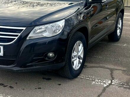 Фольксваген Тігуан 2008 у Александрие на Automoto.ua Чорний Фольксваген Тігуан, об'ємом двигуна 2 л та пробігом 295 тис. км за 9100 $, фото 1 на Automoto.ua