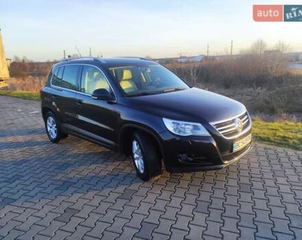 Чорний Фольксваген Тігуан, об'ємом двигуна 1.97 л та пробігом 287 тис. км за 10500 $, фото 1 на Automoto.ua