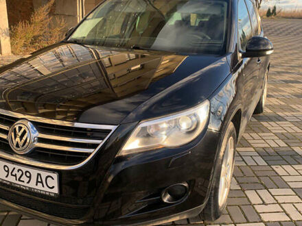Черный Фольксваген Тигуан, объемом двигателя 1.39 л и пробегом 232 тыс. км за 7950 $, фото 1 на Automoto.ua