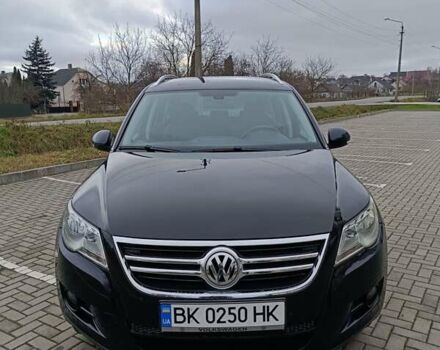 Чорний Фольксваген Тігуан, об'ємом двигуна 1.4 л та пробігом 292 тис. км за 8900 $, фото 1 на Automoto.ua