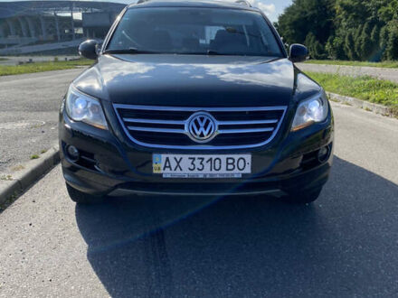 Фольксваген Тігуан 2008 у Львові на Automoto.ua Чорний Фольксваген Тігуан, об'ємом двигуна 1.97 л та пробігом 233 тис. км за 11999 $, фото 1 на Automoto.ua