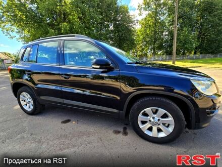 Фольксваген Тигуан 2009 в Кролевце на Automoto.ua Черный Фольксваген Тигуан, объемом двигателя 1.4 л и пробегом 230 тыс. км за 8700 $, фото 1 на Automoto.ua