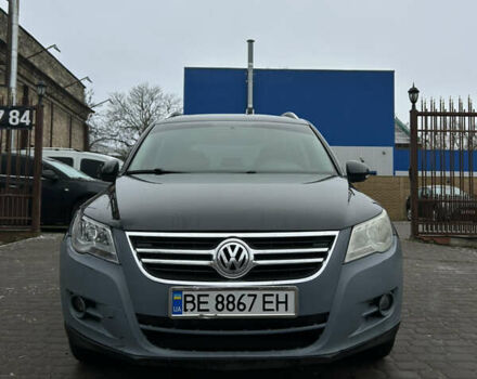 Черный Фольксваген Тигуан, объемом двигателя 2 л и пробегом 246 тыс. км за 8100 $, фото 1 на Automoto.ua