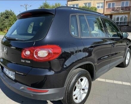 Черный Фольксваген Тигуан, объемом двигателя 2 л и пробегом 205 тыс. км за 4500 $, фото 1 на Automoto.ua