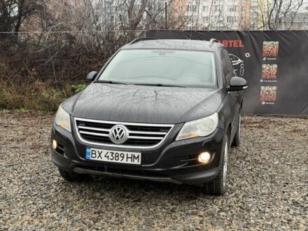 Чорний Фольксваген Тігуан, об'ємом двигуна 2 л та пробігом 269 тис. км за 10300 $, фото 1 на Automoto.ua