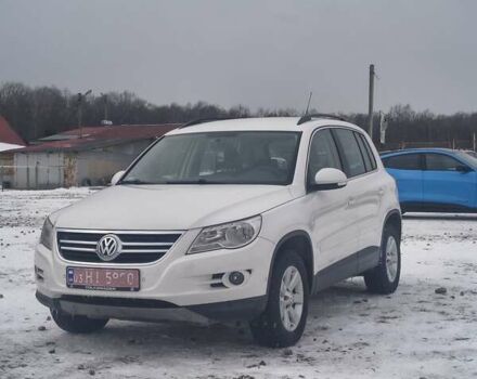 Черный Фольксваген Тигуан, объемом двигателя 2 л и пробегом 212 тыс. км за 9950 $, фото 1 на Automoto.ua