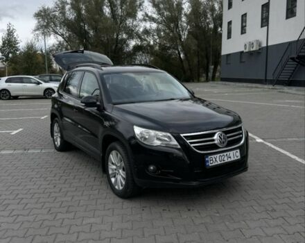 Чорний Фольксваген Тігуан, об'ємом двигуна 2 л та пробігом 250 тис. км за 8500 $, фото 1 на Automoto.ua