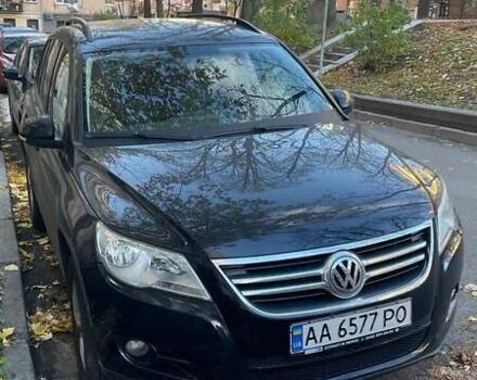 Черный Фольксваген Тигуан, объемом двигателя 2 л и пробегом 223 тыс. км за 10450 $, фото 1 на Automoto.ua