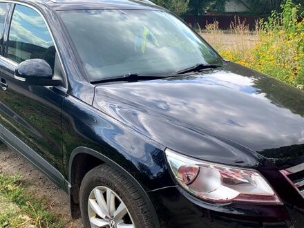 Фольксваген Тігуан 2010 у Червоноград на Automoto.ua Чорний Фольксваген Тігуан, об'ємом двигуна 2 л та пробігом 194 тис. км за 10900 $, фото 1 на Automoto.ua
