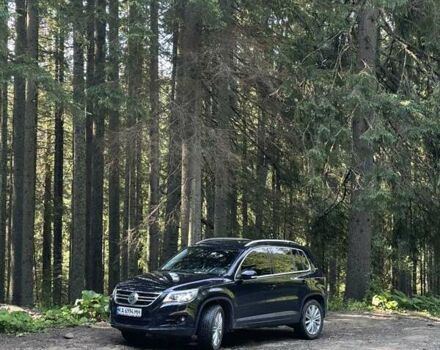 Чорний Фольксваген Тігуан, об'ємом двигуна 1.98 л та пробігом 269 тис. км за 11500 $, фото 1 на Automoto.ua