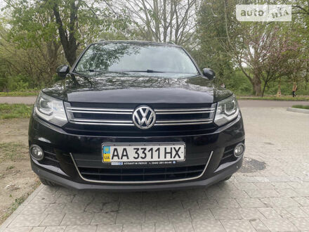 Фольксваген Тігуан 2011 у Ужгороді на Automoto.ua Чорний Фольксваген Тігуан, об'ємом двигуна 2.01 л та пробігом 118 тис. км за 17450 $, фото 1 на Automoto.ua