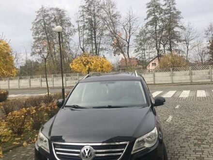 Чорний Фольксваген Тігуан, об'ємом двигуна 1.98 л та пробігом 239 тис. км за 11400 $, фото 1 на Automoto.ua