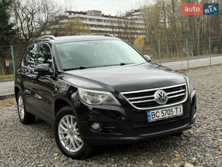 Чорний Фольксваген Тігуан, об'ємом двигуна 2 л та пробігом 238 тис. км за 10599 $, фото 1 на Automoto.ua