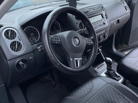 Фольксваген Тігуан 2012 у Ильинцах на Automoto.ua Чорний Фольксваген Тігуан, об'ємом двигуна 1.98 л та пробігом 185 тис. км за 10200 $, фото 1 на Automoto.ua