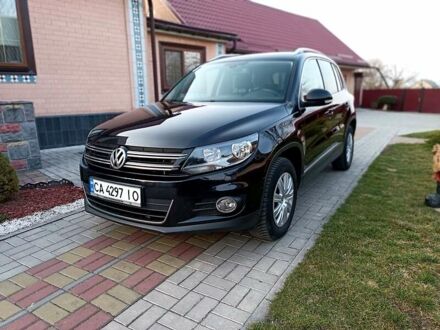 Фольксваген Тігуан 2012 у Черкасах на Automoto.ua Чорний Фольксваген Тігуан, об'ємом двигуна 2 л та пробігом 240 тис. км за 13700 $, фото 1 на Automoto.ua