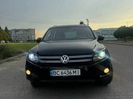 Чорний Фольксваген Тігуан, об'ємом двигуна 2 л та пробігом 260 тис. км за 13000 $, фото 1 на Automoto.ua