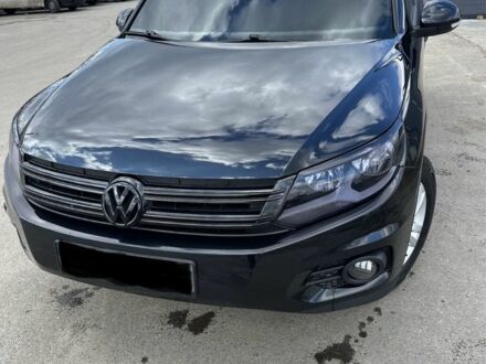 Фольксваген Тигуан 2014 в Новой Водолаге на Automoto.ua Черный Фольксваген Тигуан, объемом двигателя 2 л и пробегом 181 тыс. км за 11600 $, фото 1 на Automoto.ua