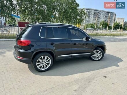 Фольксваген Тигуан 2015 в Сумах на Automoto.ua Черный Фольксваген Тигуан, объемом двигателя 1.98 л и пробегом 180 тыс. км за 14100 $, фото 1 на Automoto.ua